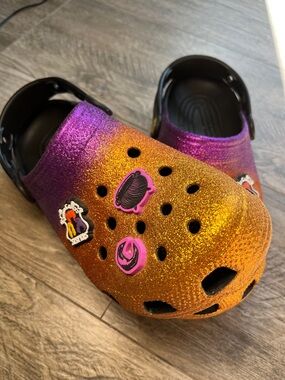 Hocus Pocus Crocs glitter W8 M6